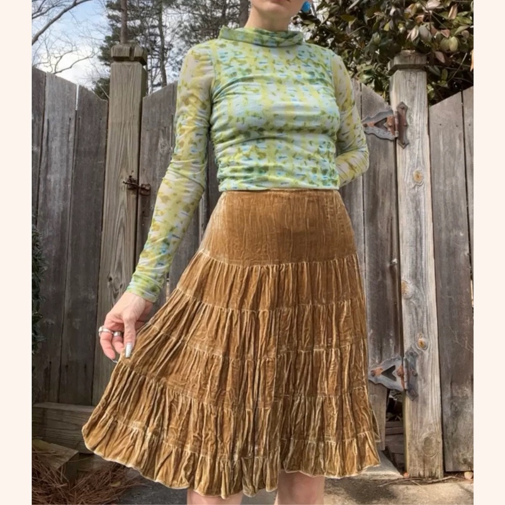 CACHE’ Vintage 90’s velvet Tiered Skirt. 4
